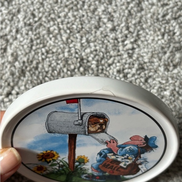 Whimsical Mailman Art Glass Plate GARY PATTERSON. - Picture 2 of 4